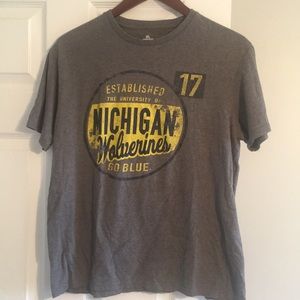 Men’s University of Michigan shirt
